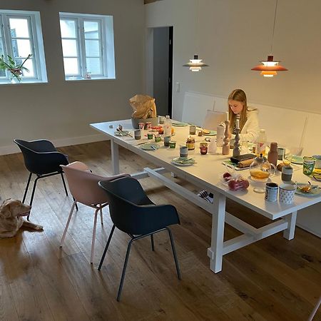 Kapitaenshaus Von 1712 - Neu Saniert Apartment นีบลูม ภายนอก รูปภาพ