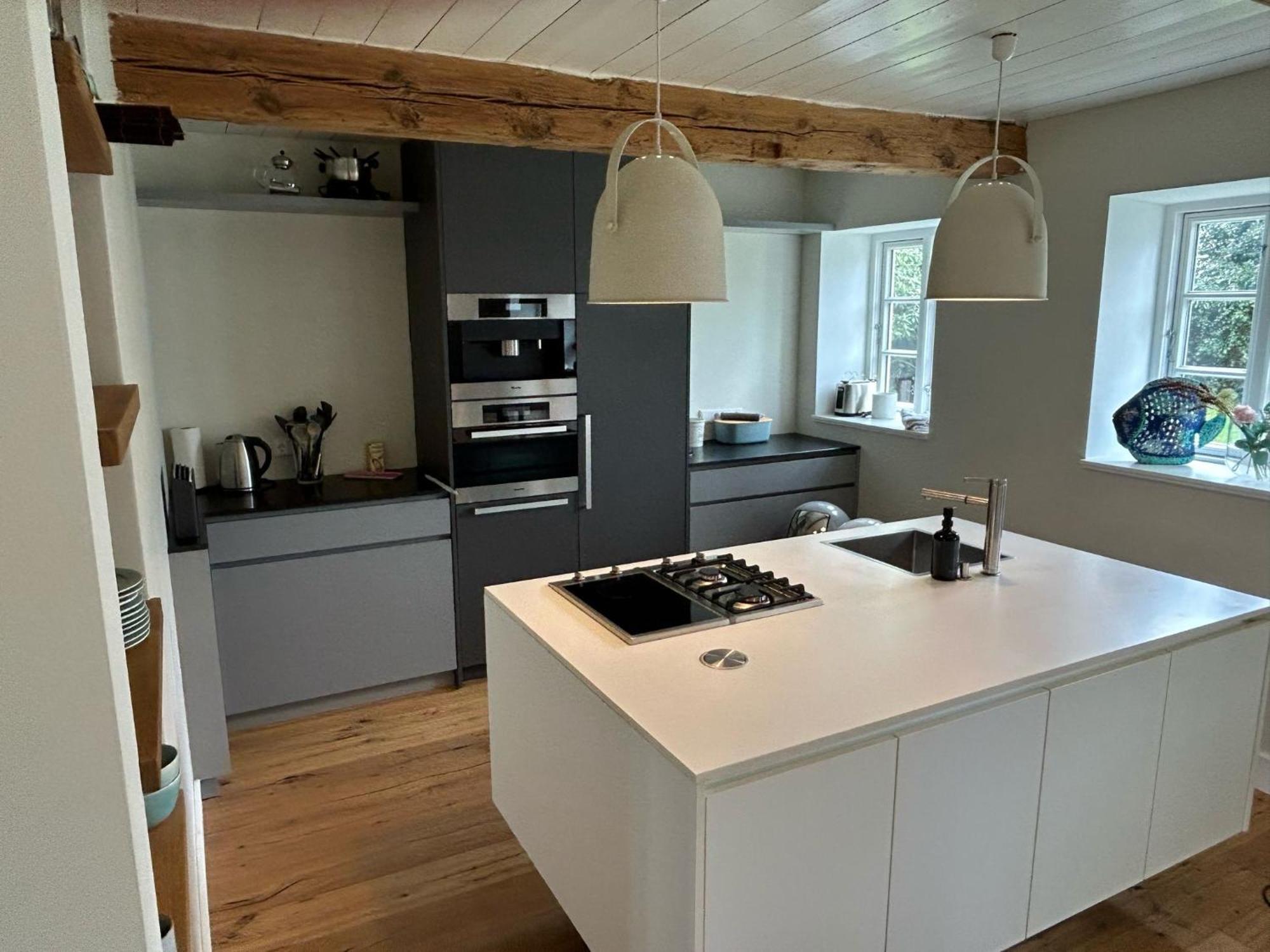 Kapitaenshaus Von 1712 - Neu Saniert Apartment นีบลูม ภายนอก รูปภาพ
