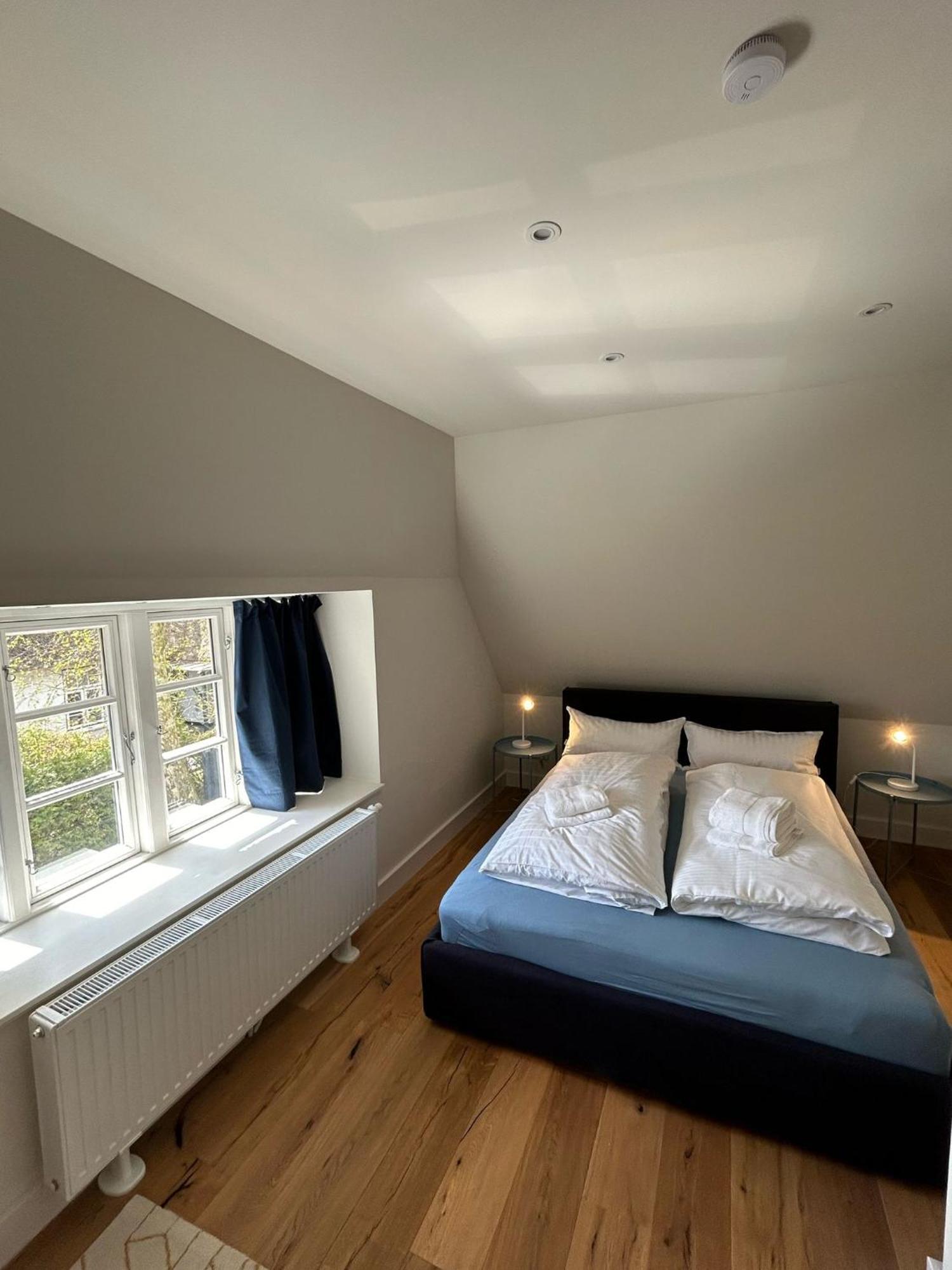 Kapitaenshaus Von 1712 - Neu Saniert Apartment นีบลูม ภายนอก รูปภาพ